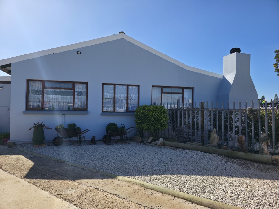 3 Bedroom Property for Sale in Wavecrest Eastern Cape